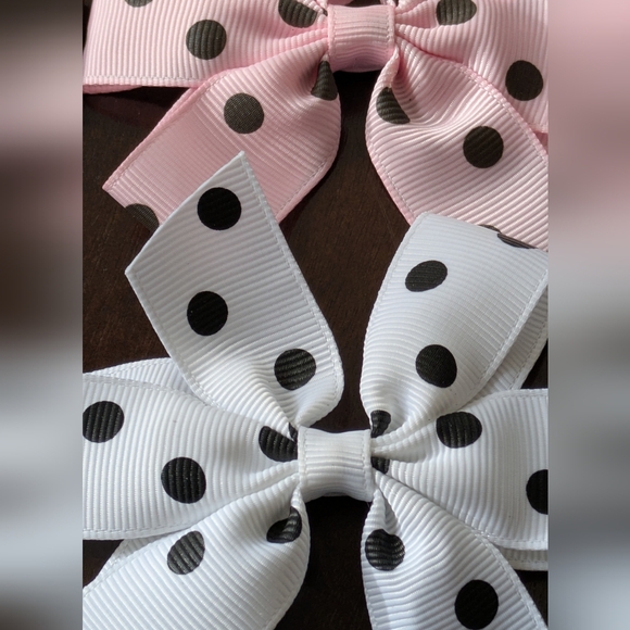 32 Like New 3.5" Clip On Bows Pinwheel Only $1.50 Each. - Picture 9 of 10